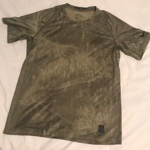 Nike realtree workout shirt size large